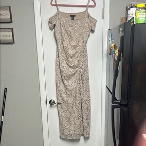 Chic Strapless Lace Dress in Cream